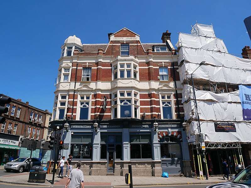 Painter and Decorator Harlesden