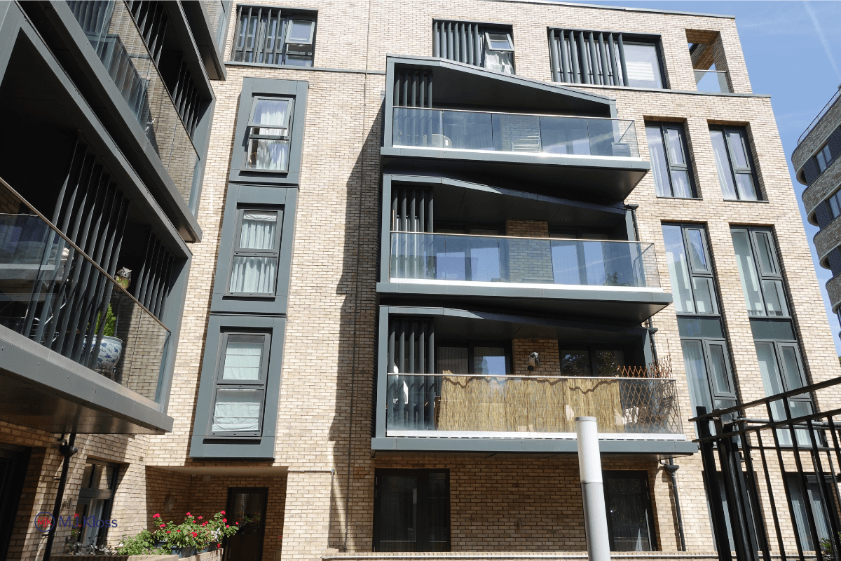Case Study: Commercial Decorating 1